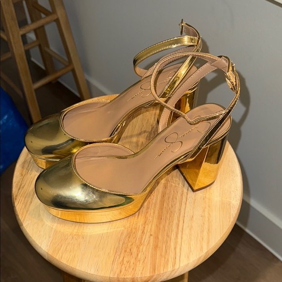 Gold Jessica Simpson heels - Picture 2 of 3